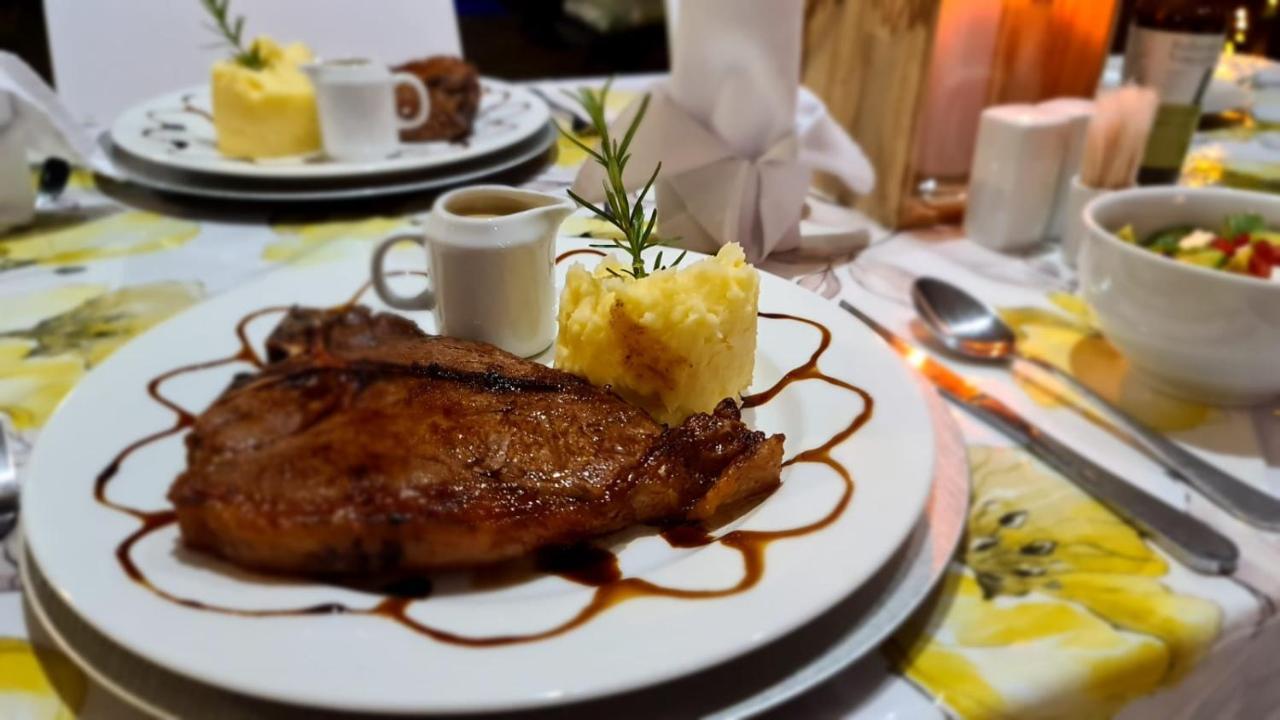 Matumi Golf Lodge Mbombela Eksteriør billede